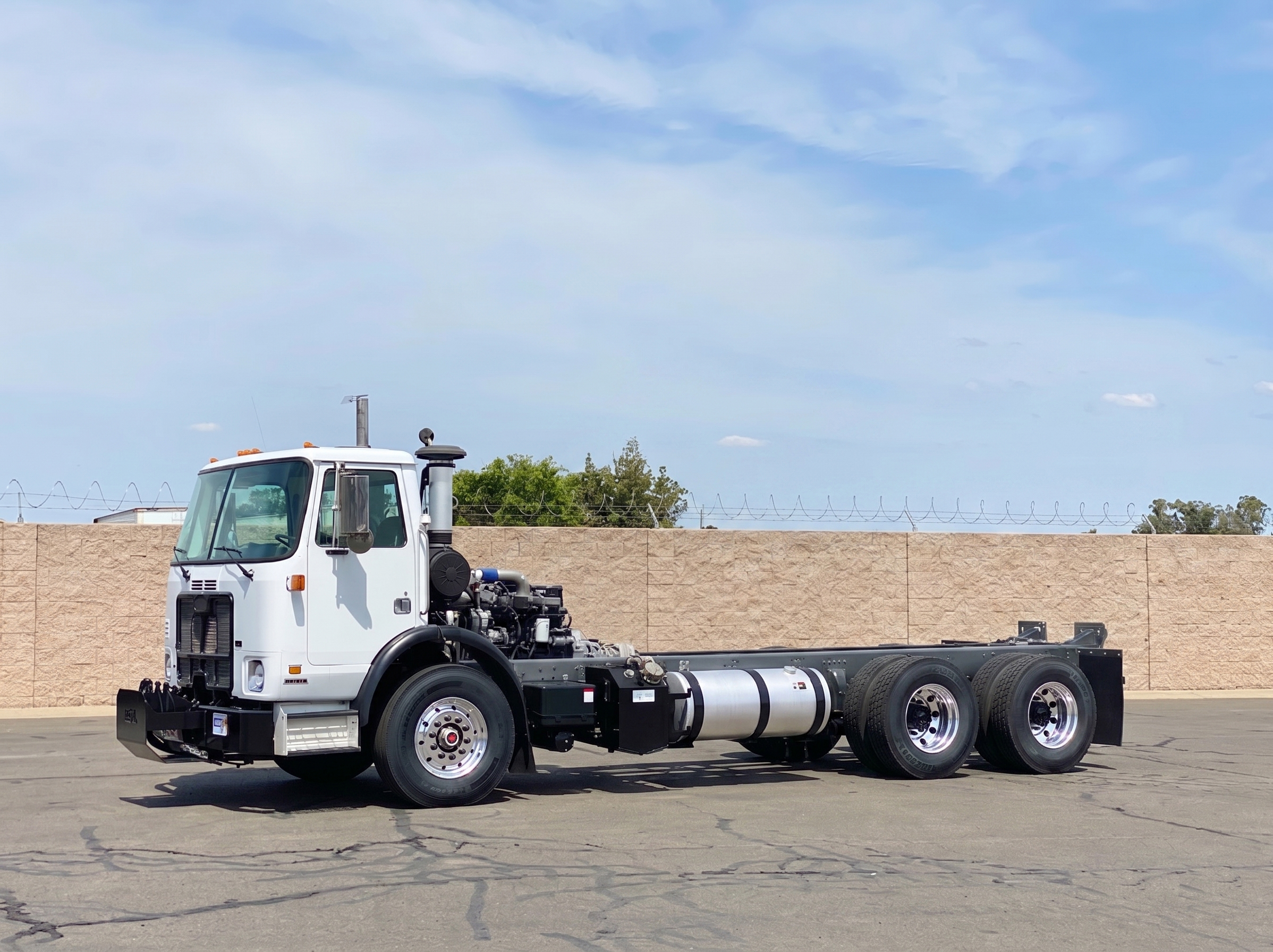 2008 Autocar Xpeditor Tandem Axle Cab & Chassis