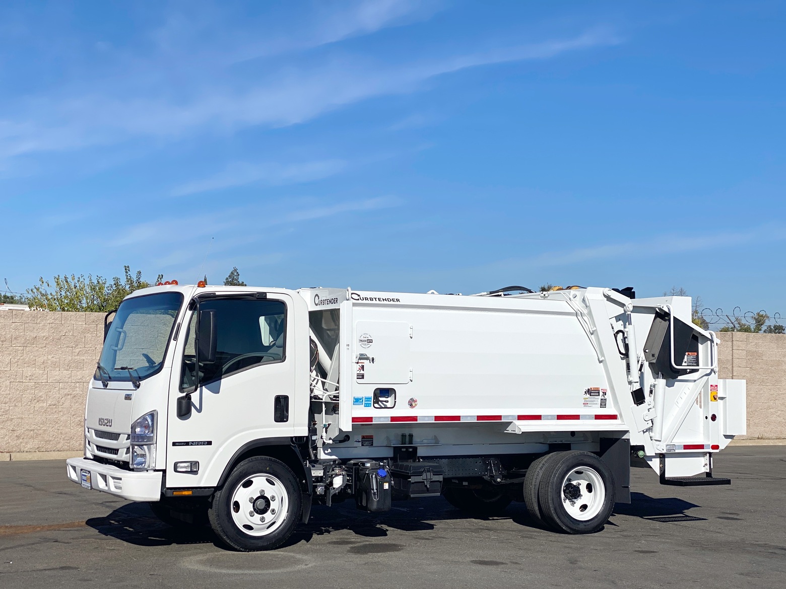 2021 Isuzu NRR Curbtender Quantum 8 Yard Rear Loader For Sale